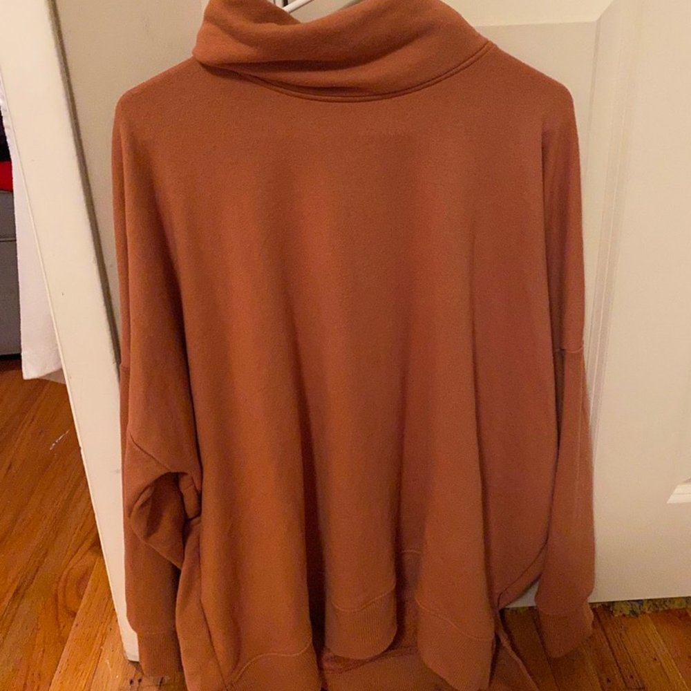 American Eagle Sweatshirt